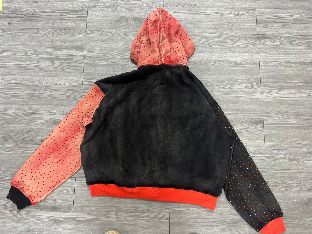 Red /black zipup